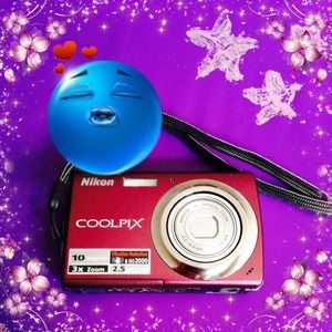 Pretty Purple CoolPix Camera, takes great pics👍