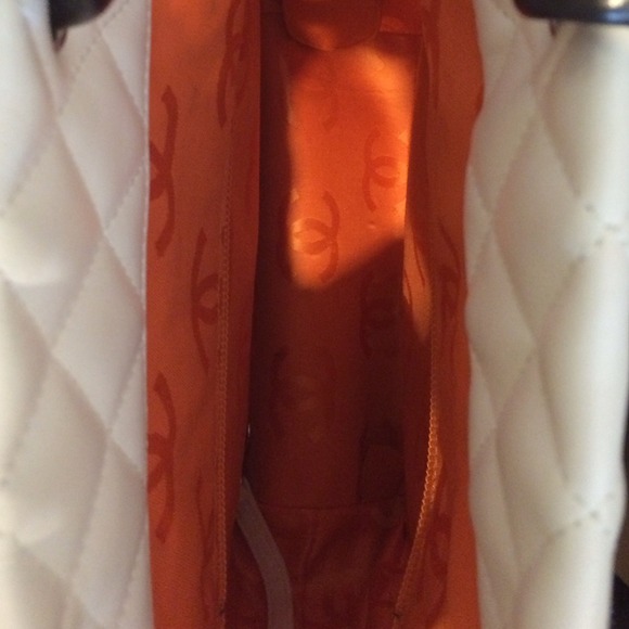 Authentic Chanel Cambon tote w/ receipt. - Picture 4 of 4