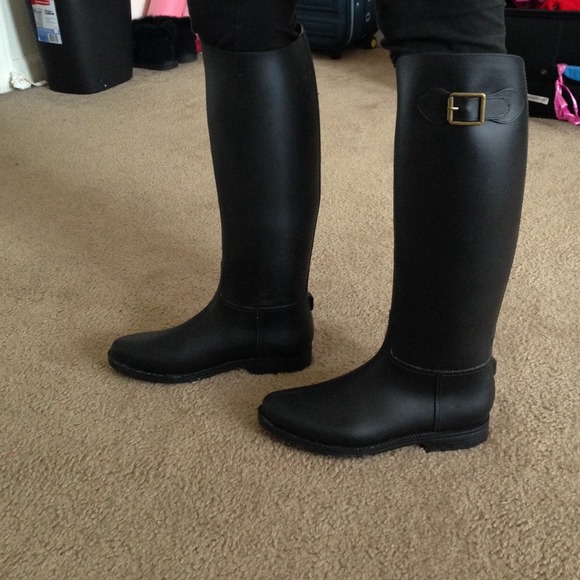 ☃Snowy day essential⬇️price dropped⬇️Rain boots! - Picture 4 of 4