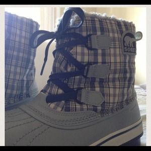 Like new sorel boots