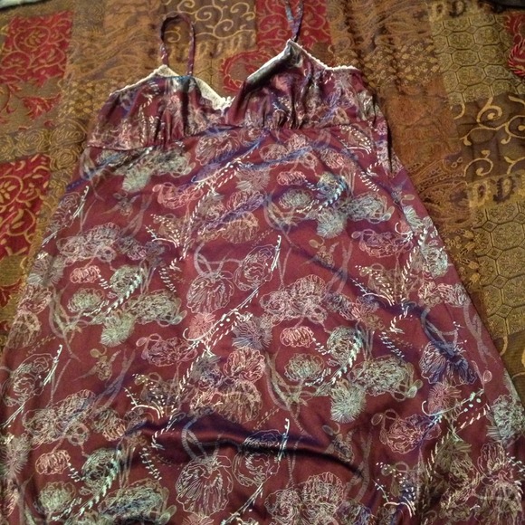 DONATED TO TORNADO VICTIMS Beautiful, Stretchy - Picture 1 of 1