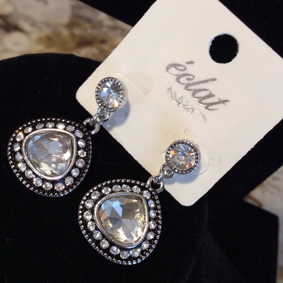 SOLD CLOSEOUT New Teardrop Clear Crystal EARRINGS - Picture 2 of 4