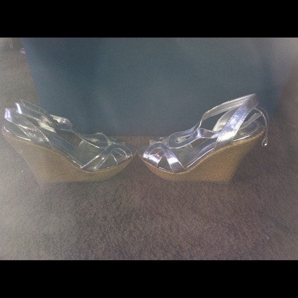 Silver wedges with wood bottom