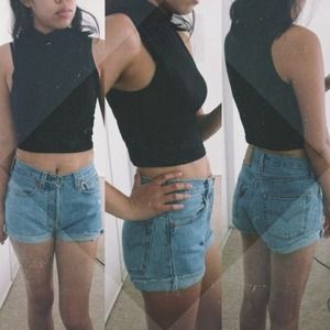 Levi's High waisted shorts