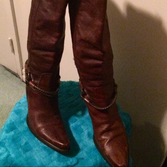 Vintage brown boots used , but in top notch