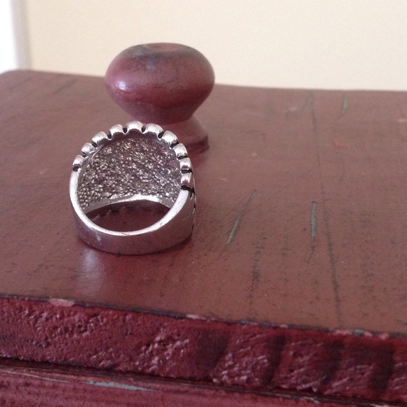 Amazing ring! - Picture 2 of 2