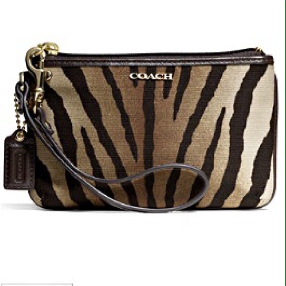 🌟Last one🌟Coach Zebra Print Fabric Wristlet