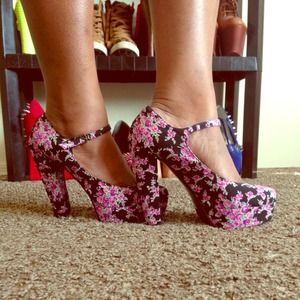 Magenta & Black 4in "Floral" Ankle Strap Heel