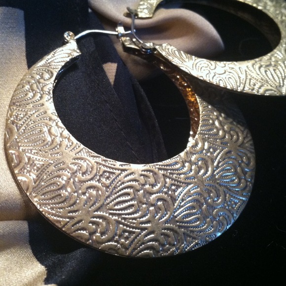 Large Gold Hoops - Picture 2 of 2