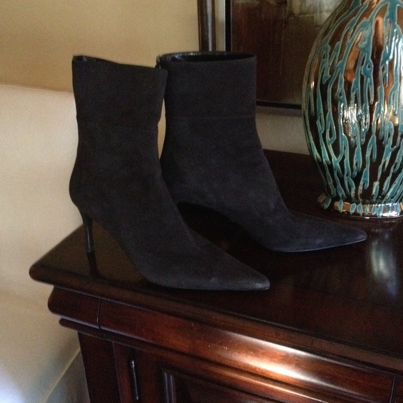 Beautiful Gucci suede boots