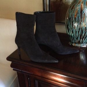 Beautiful Gucci suede boots