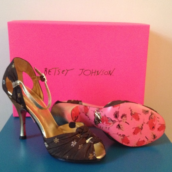 Betsey Johnson Warwick Heels