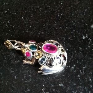 Sooo Cute Emerald and Ruby Frog pendant