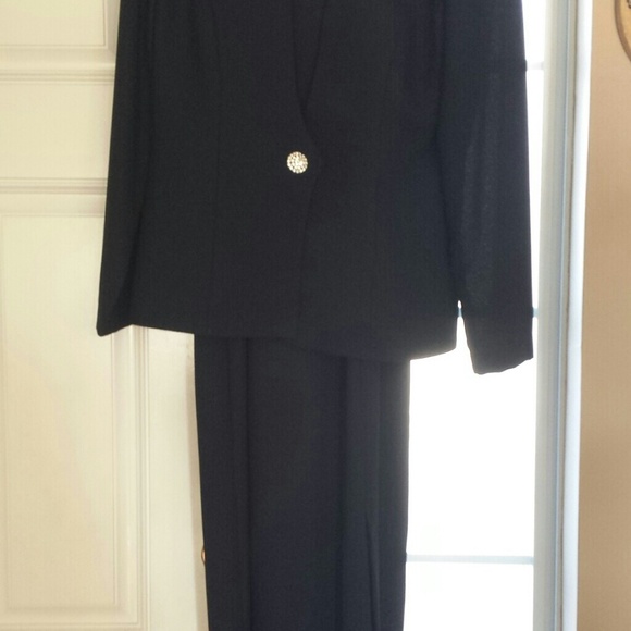 Elegant black sleeveless dress 3/4 length w/ jacke