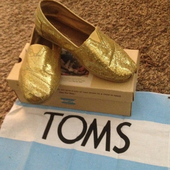 TOMS Shoes - Gold sparkle Toms