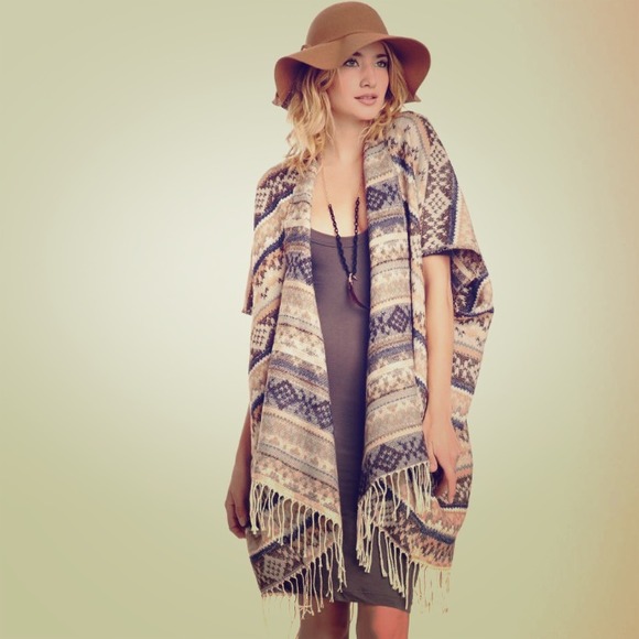 Neutral poncho