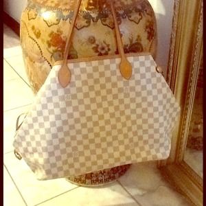 Louis Vuitton Damier Azure GM Additional Photos