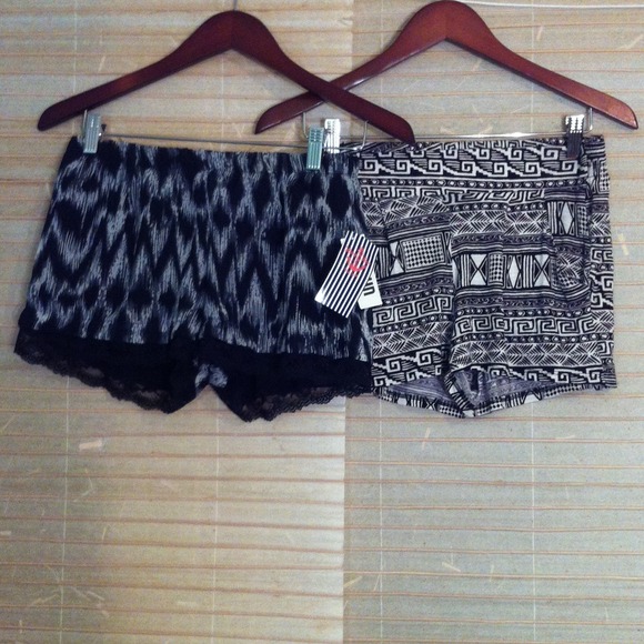 New***Tribal short bundle