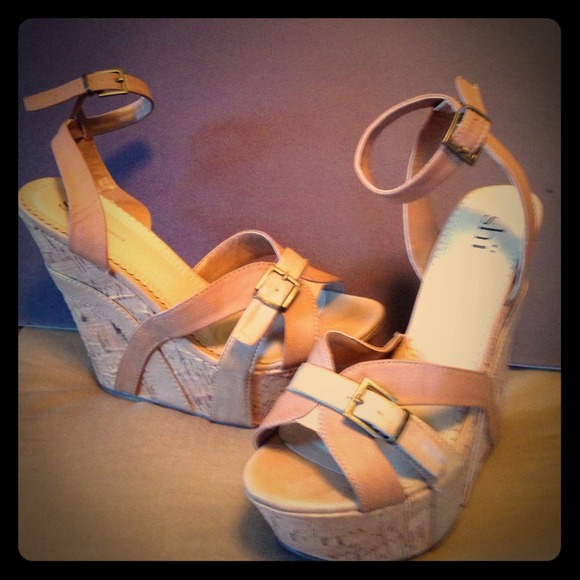 Ankle strap wedges - Picture 1 of 1