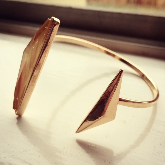YELLOW MARBLE GOLD TONE CUFF SIZE OS - Picture 4 of 4