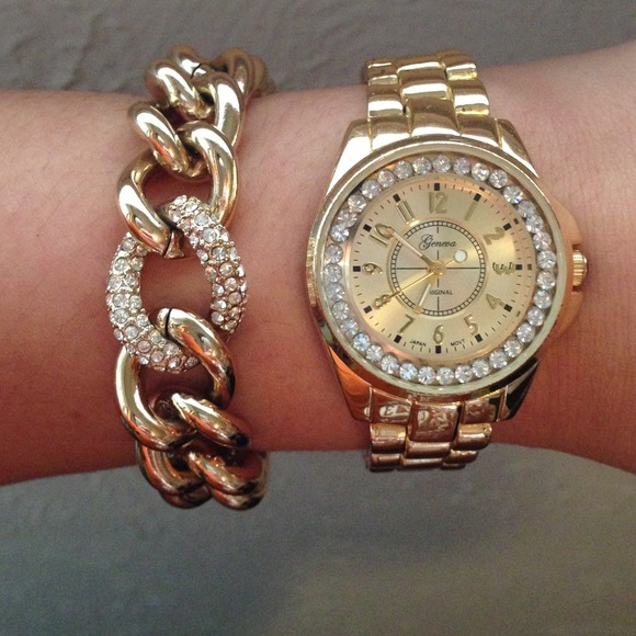 Jewelry - Gold Geneva watch