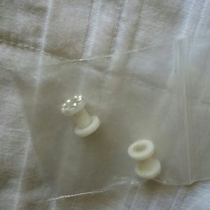 White diamond plugs gauges