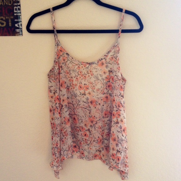 ⚡️REDUCED⚡️Brandy Melville Low-Back Floral Tank