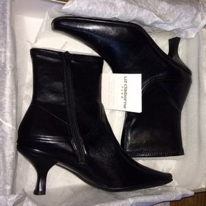 Liz Claiborne Flex Abra Blk ankle boots - NWT