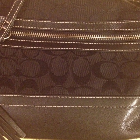 Coach hobo handbag - Picture 3 of 4