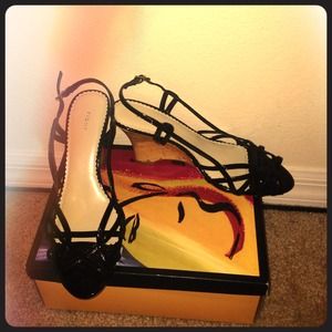 Platforms, black wedge