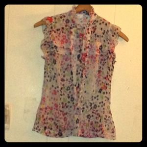 H&M shear sleeveless blouse