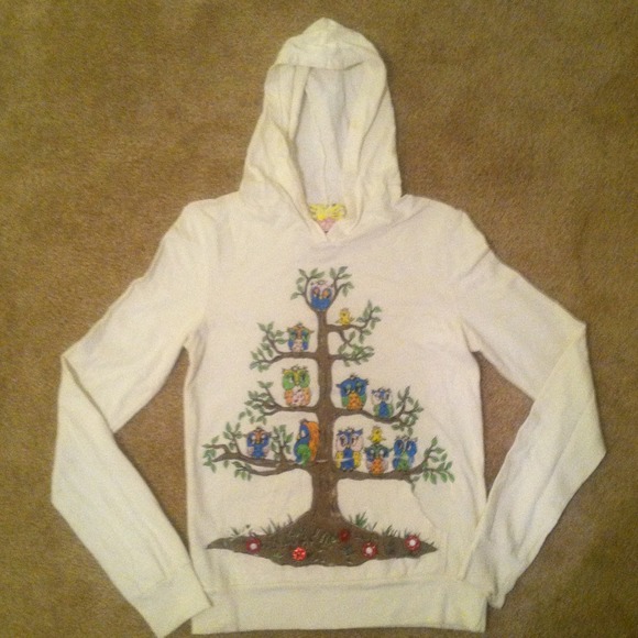 🌺🌺Crafty Couture Owl Hooded Sweatshirt w/buttons