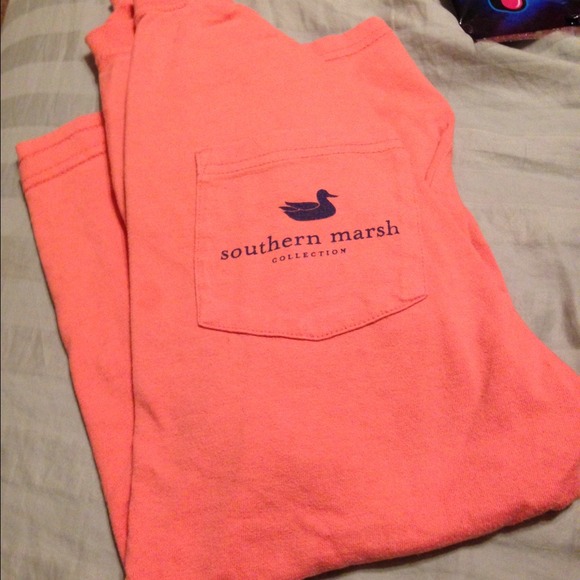 Southern marsh shirt and Nike pro bundle!