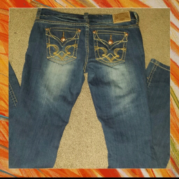 ๐HP 12/11 ๐Blue jeans - Picture 2 of 3