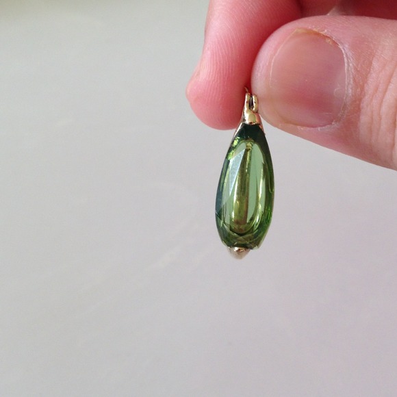 earrings - Picture 3 of 3