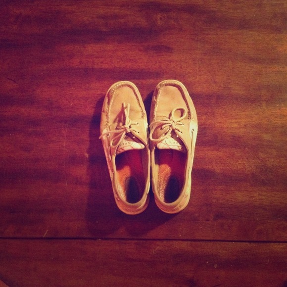 Preloved plaid sperrys