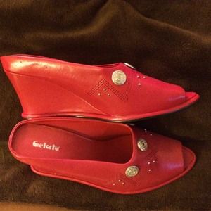*Reduced* Red peep toe