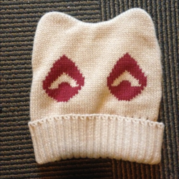 Taupe beanie with ears and Maroon eyes