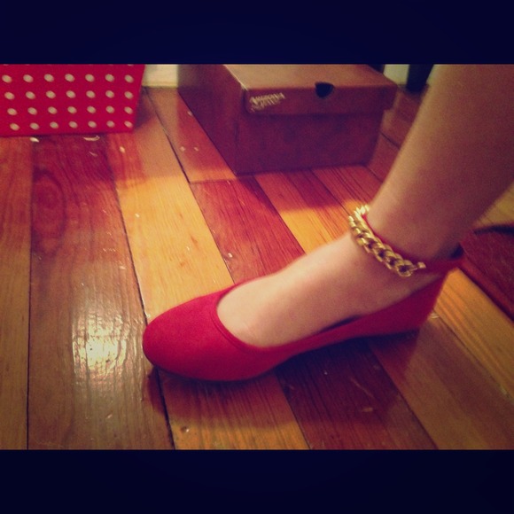 Red shoes! - Picture 1 of 2
