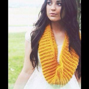 Yellow infinity scarf!