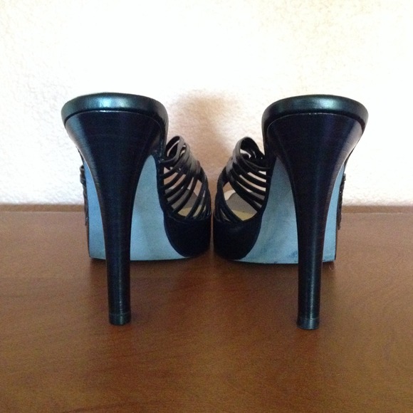 ⤵️{Donald J Pliner} Couture Heels - Picture 2 of 4