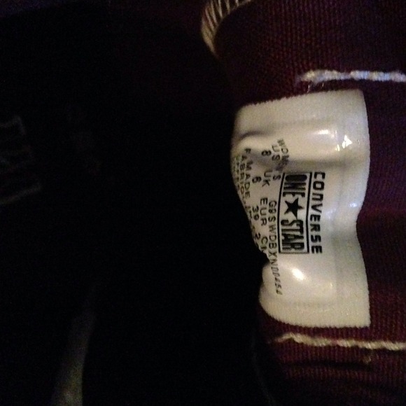 Bright purple one star converse - Picture 2 of 3