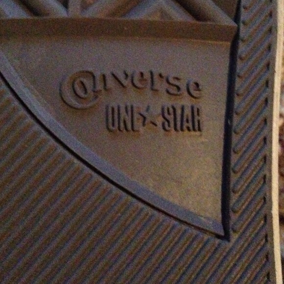 Bright purple one star converse - Picture 3 of 3