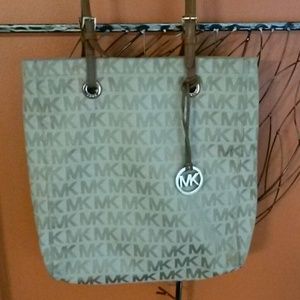 Michael Kors Large Jet Set Signature