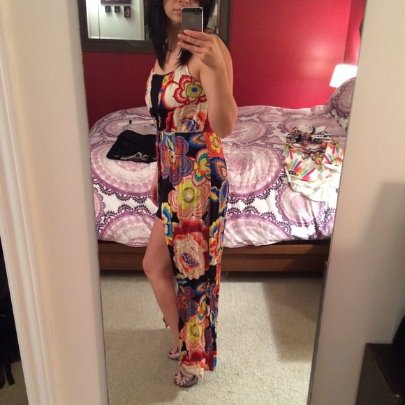 BUNDLED! HP 9/27🎉NWT patterned dress size small - Picture 2 of 4