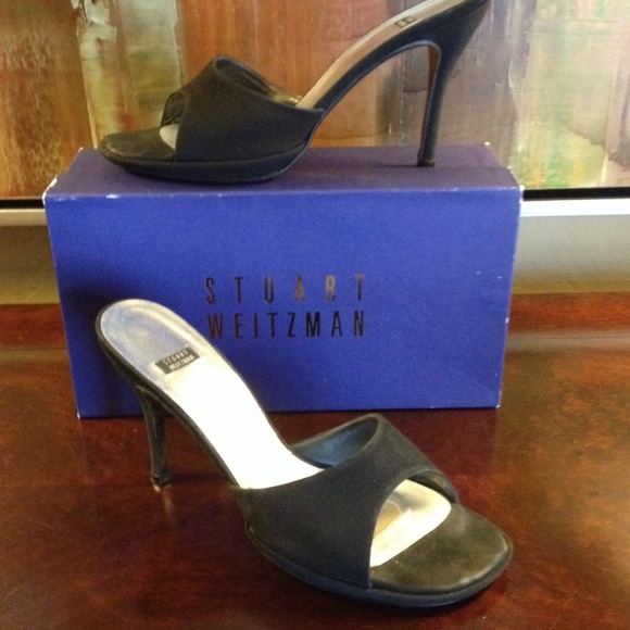 Black cloth mule