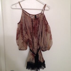 Buckle (BKE) sheer top