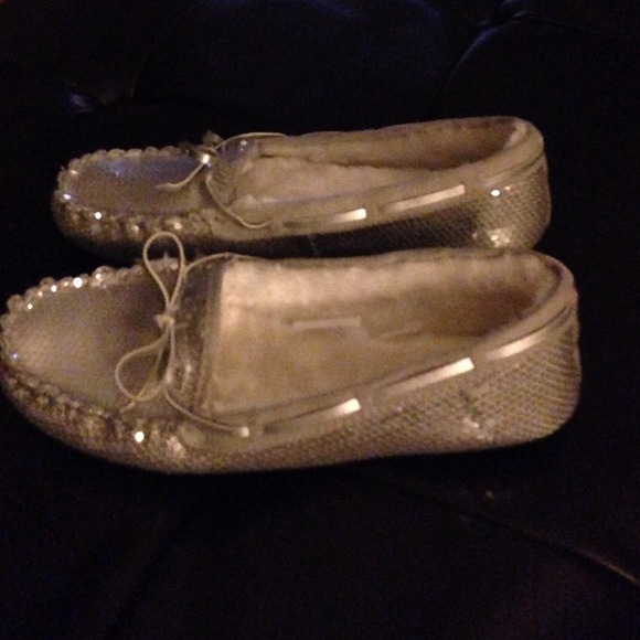 SOLD. Silver sparkly slipper/shoes NWOT - Picture 2 of 2