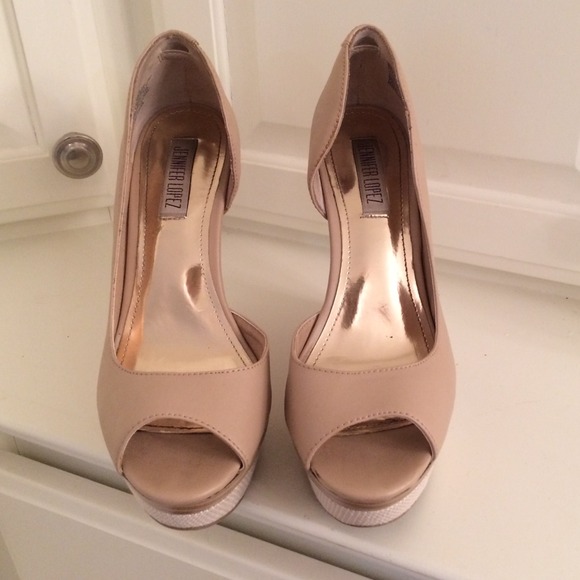 Jennifer Lopez nude wedges