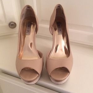 Jennifer Lopez nude wedges